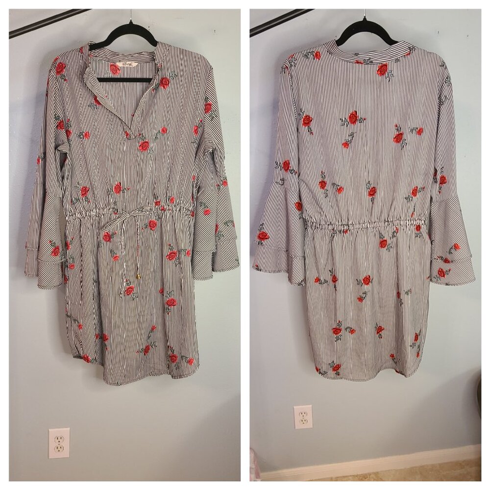 Rose dress with bell sleeves